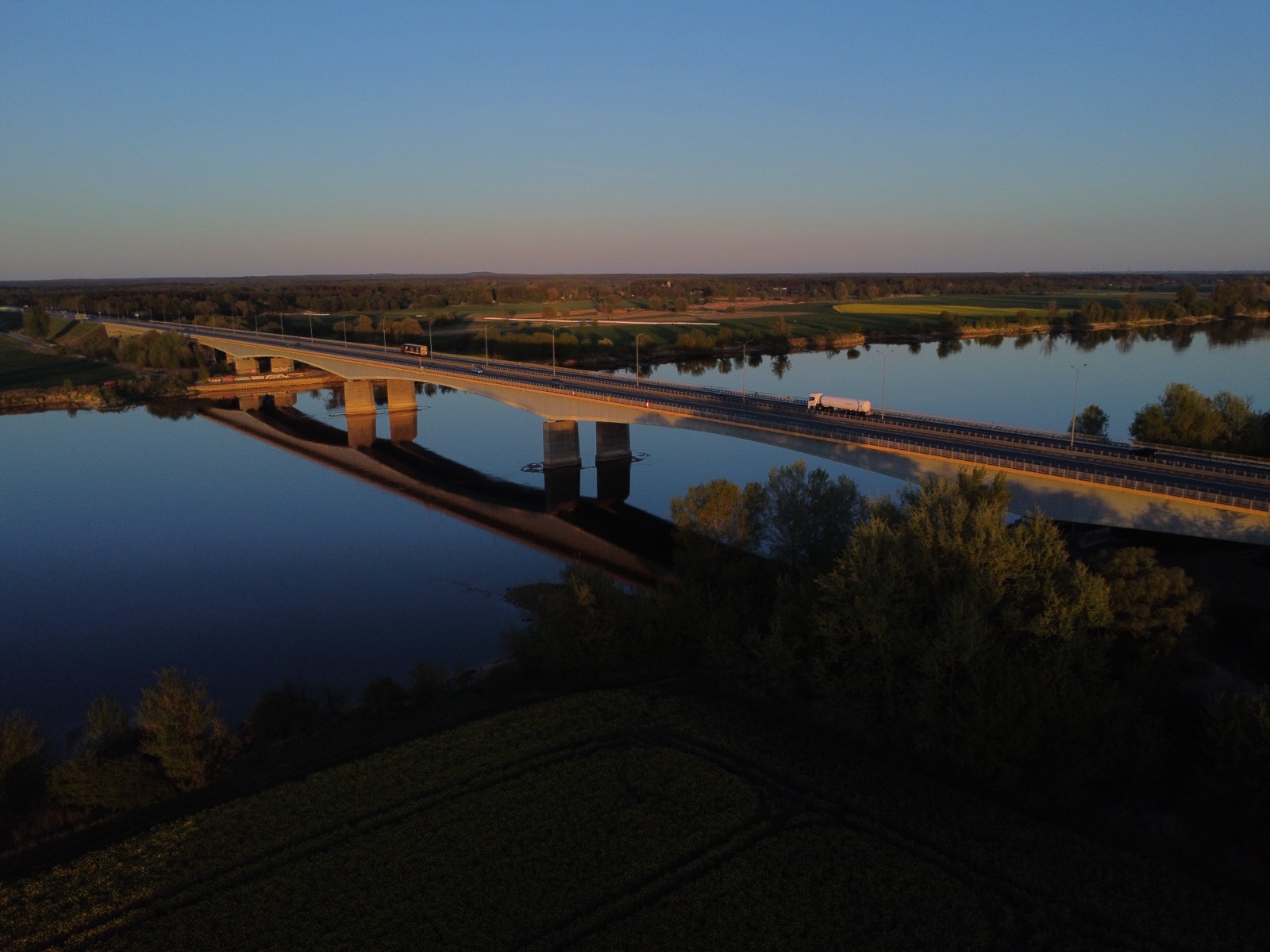 Filmowanie dronem Toruń - most autostradowy z lotu ptaka